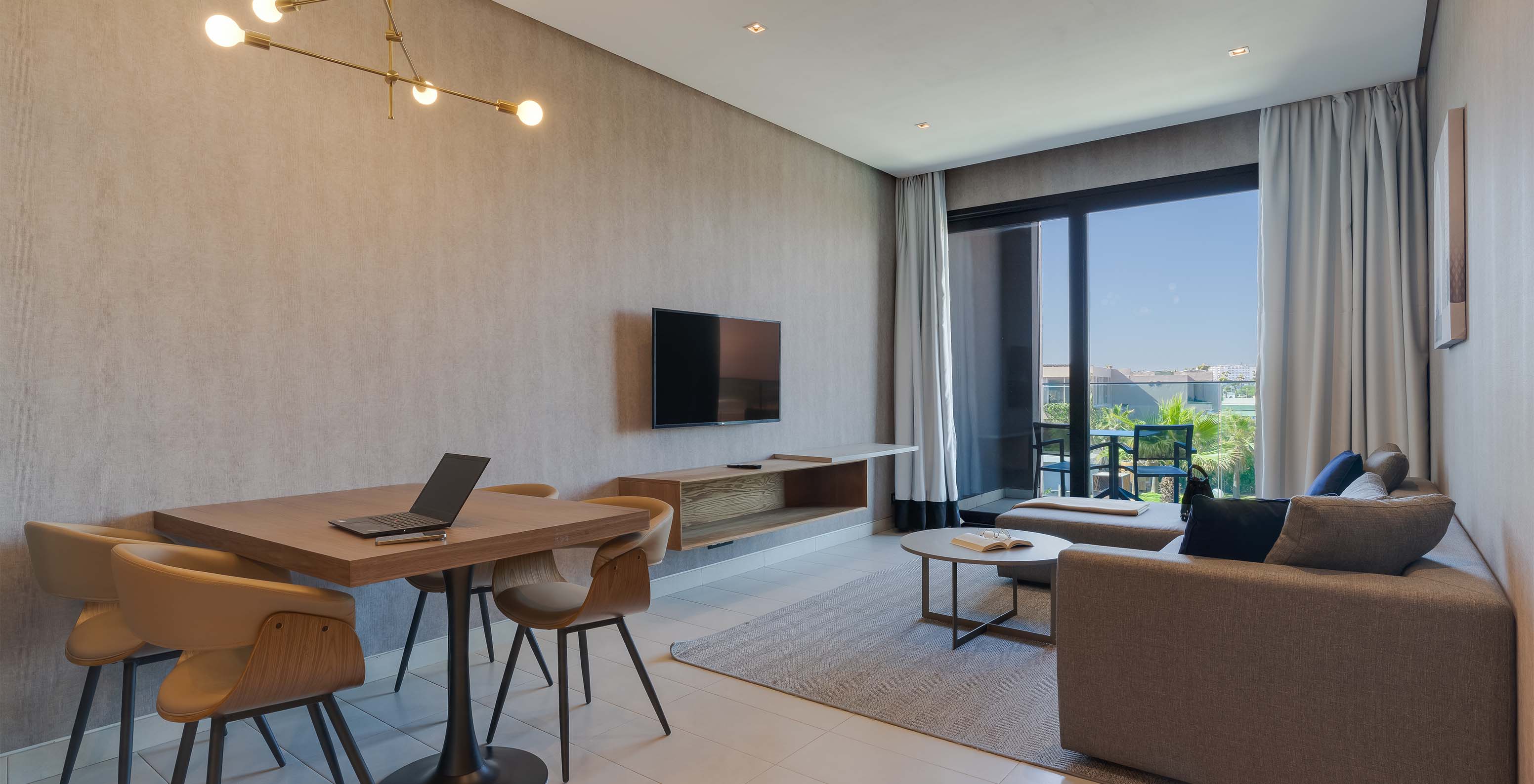 Suite Premium - Main View